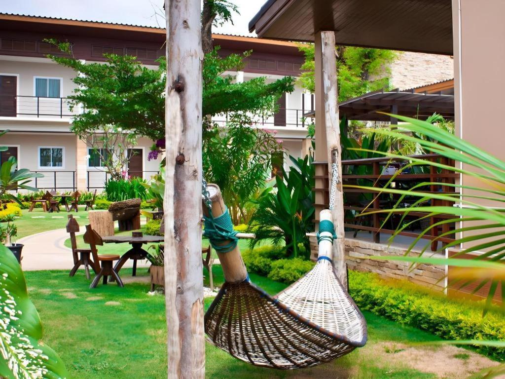 The Park Nangrong Resort Kültér fotó